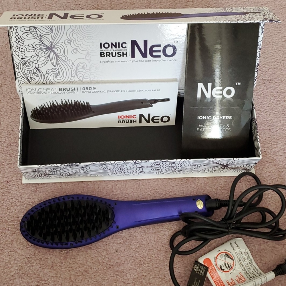 Neo Ionic Heated Straightener Brush